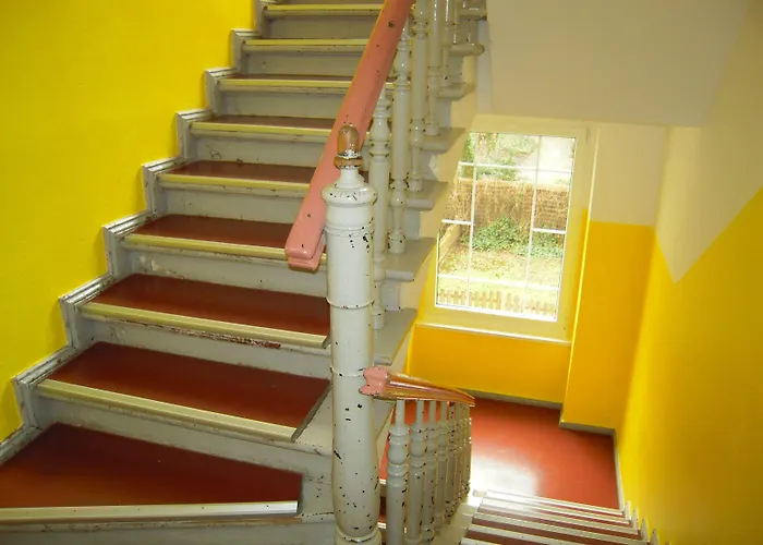 Happy Go Lucky +Hostal